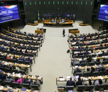 Fachin discursa no Congresso e defende independência dos Poderes