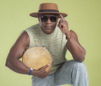 Homenageando o samba, Wilson Café leva a força da percussão baiana ao Furdunço