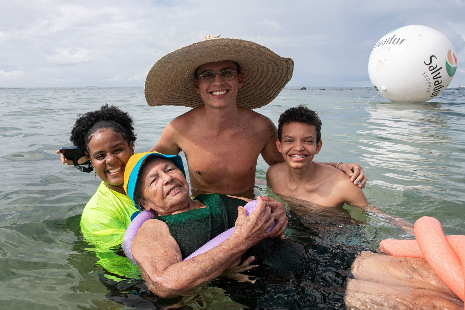 No momento você está vendo ParaPraia prossegue com banho assistido em Ondina