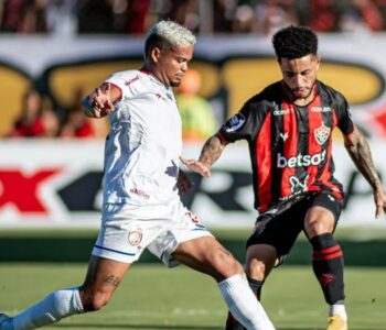 Vitória vence, encaminha classificaçã. E o Corínthians é o campeão da Supercopa