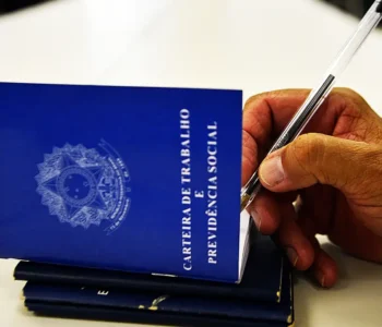 Brasil tem recorde de 66,8% dos trabalhadores na previdência social