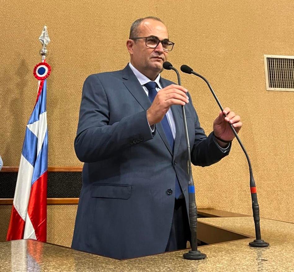 No momento você está vendo Hassan reivindica pavimentação de trecho da BA-130 para fomentar desenvolvimento em Planaltino