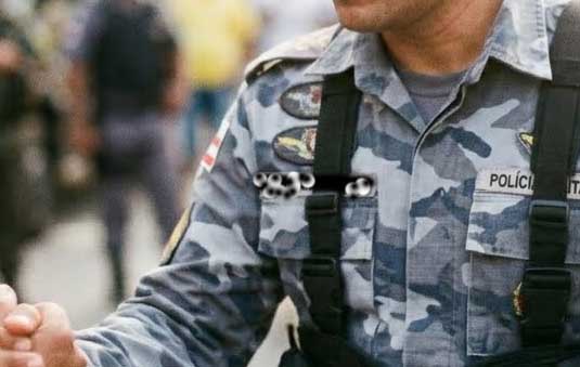 No momento você está vendo PM tenta entrar em quartel do Exército em Barreiras