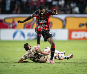 Vitória bate Jacuipense nos pênaltis e faz a final contra o Bahia