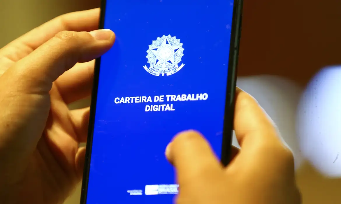 No momento você está vendo Desemprego fica em 5,4% no trimestre encerrado em janeiro de 2026