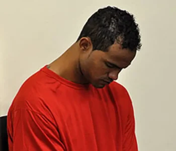 Goleiro Bruno é considerado foragido pela Justiça do Rio de Janeiro