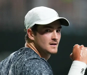 João Fonseca estreia bem e terá Kahachanov pela frente em Indian Wells