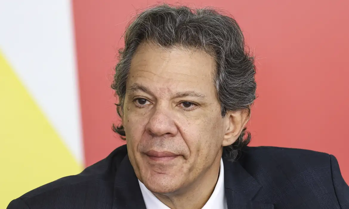 No momento você está vendo Haddad fará proposta aos estados para conter preços dos combustíveis