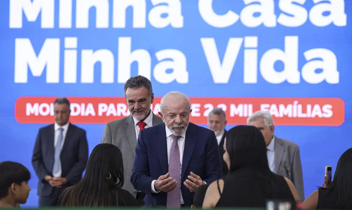 No momento você está vendo Governo federal entrega 2,2 mil moradias do Minha Casa, Minha Vida