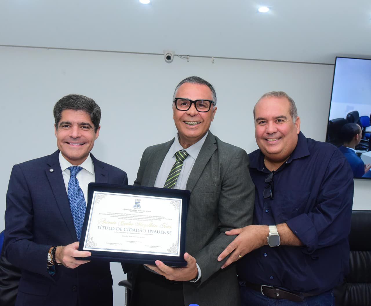 No momento você está vendo ACM Neto recebe título de cidadão de Ipiaú durante agenda política no interior da Bahia