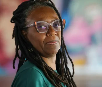 ONG oferece bolsas para alunos negros que estudam no exterior