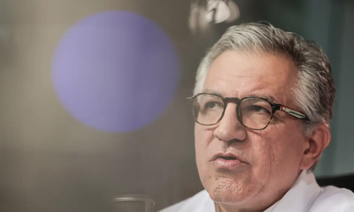 No momento você está vendo Governo federal anuncia R$ 120 milhões para pesquisa clínica