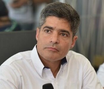 Dados da Receita Federal apontam valores superiores aos revelados pelo Coaf pago pelo Banco Master a ACM Neto