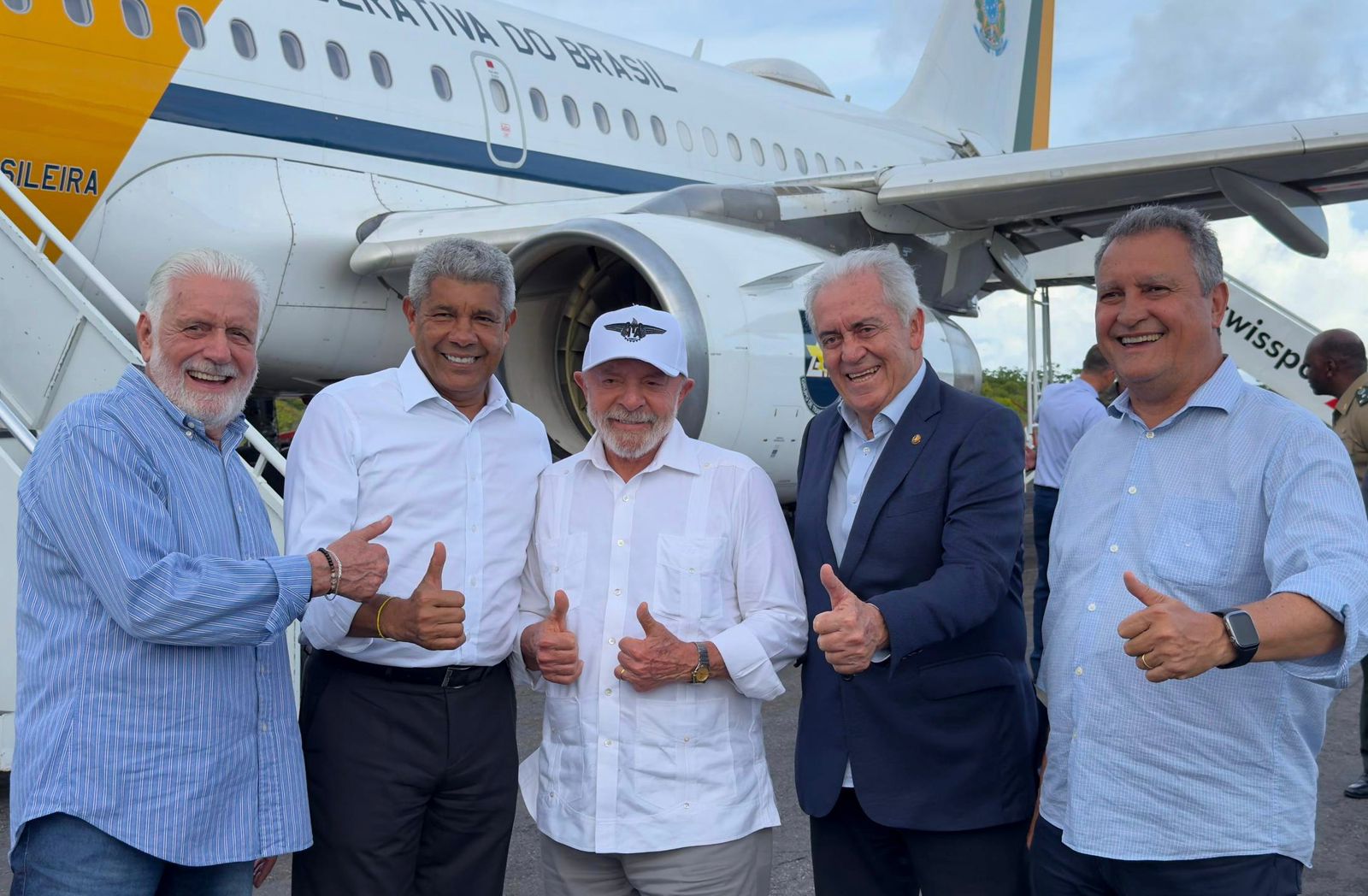 No momento você está vendo Em clima de descontração, Jerônimo, Rui e Wagner reforçam a unidade em agenda com Lula