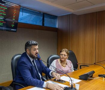 Comissão aprova audiência pública para tratar do novo sistema de acesso e tarifa do aeroporto de Salvador