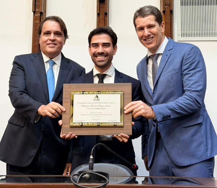 No momento você está vendo Prefeito Júnior Marabá diz que Zé Cocá é um gigante na política