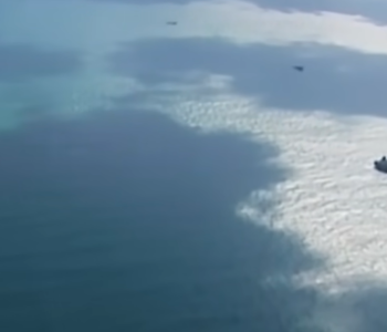 Irã volta a fechar Ormuz, atira em petroleiros e diz que falas de Trump ‘não têm valor’