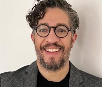 Jean Wyllys lidera debate sobre fake news no Café Literário da Bienal do Livro Bahia 2026