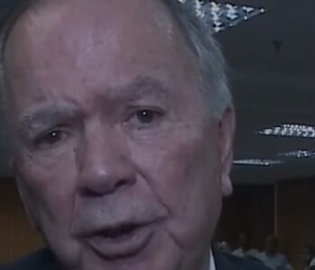 Robinson expõe contradição de Cacá Leão sobre ponte e questiona: “pai estava errado ou é só políticagem?”