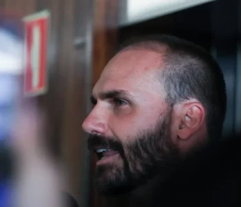 Eduardo Bolsonaro não comparece a interrogatório no Supremo