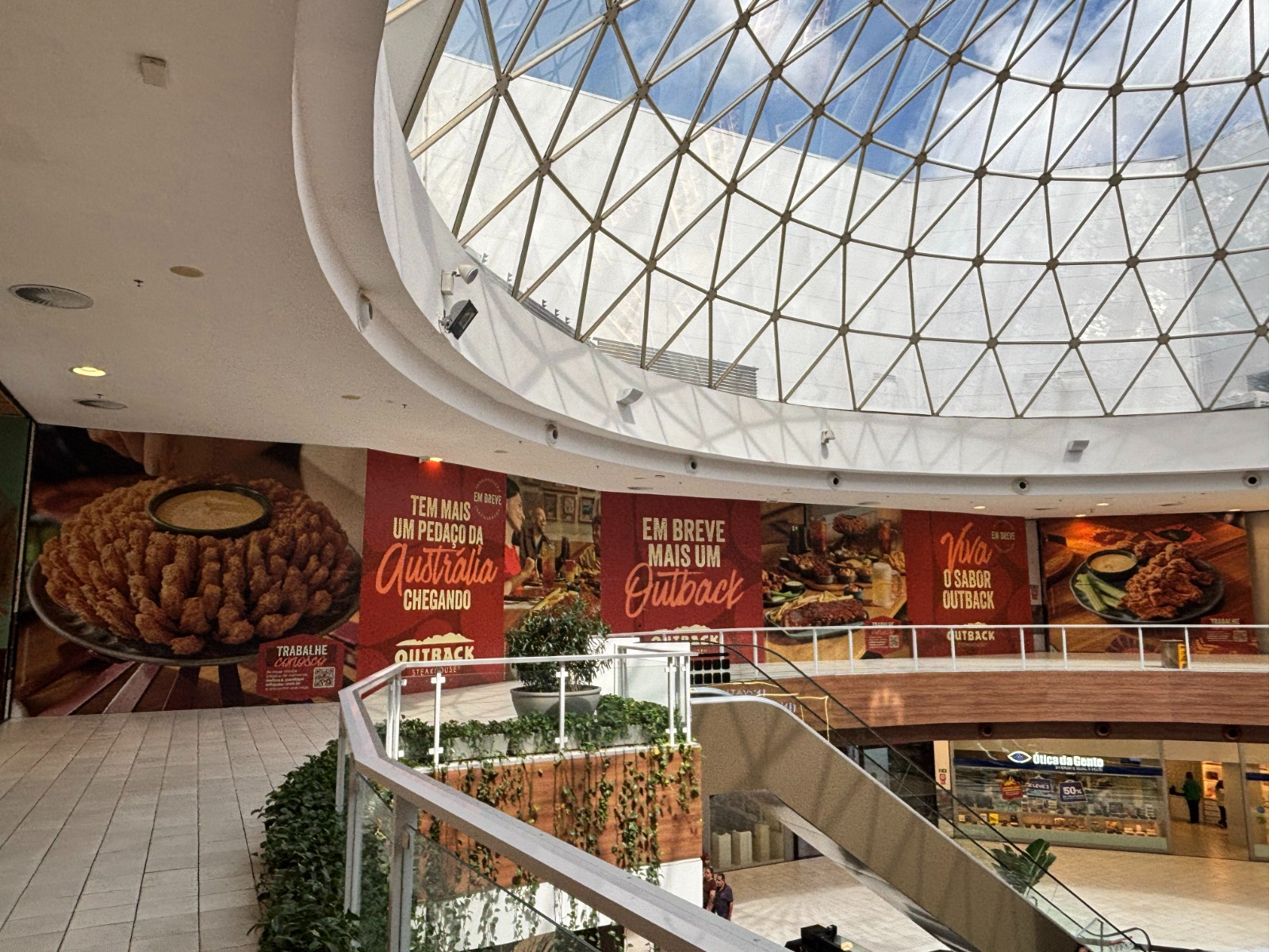 No momento você está vendo Outback Steakhouse chega ao Shopping Paralela
