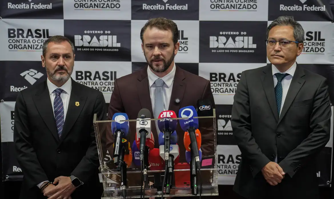 No momento você está vendo Brasil e EUA anunciam acordo de combate ao tráfico de armas e drogas