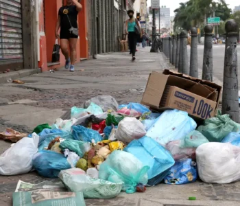 Câmara aprova multa para quem descartar lixo em vias públicas