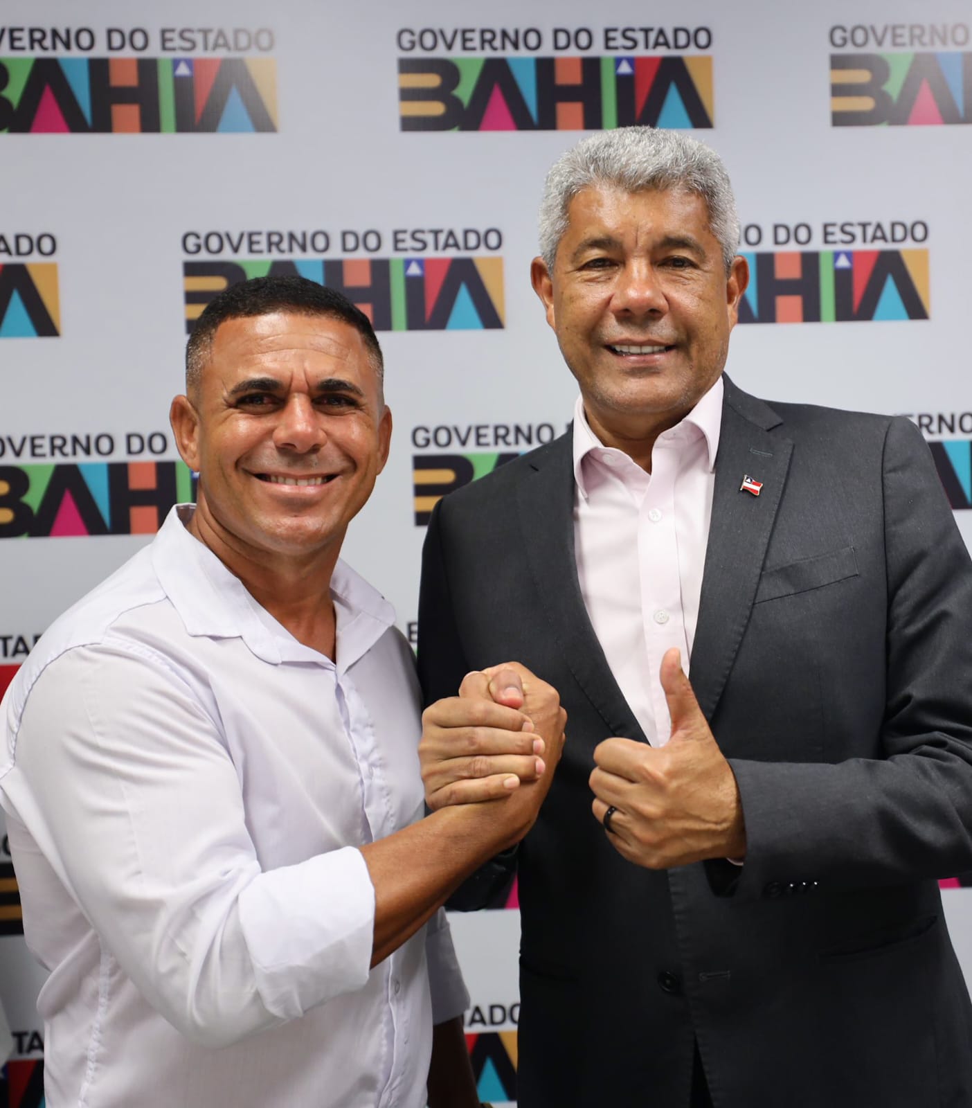 No momento você está vendo Vice-prefeito reforça apoio a Jerônimo Rodrigues e expõe fragilidade de Zé Cocá em Lafaiete Coutinho