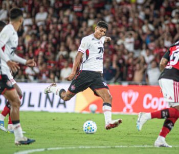 O Leão perdeu do Flamengo no Maracanã mas está vivo