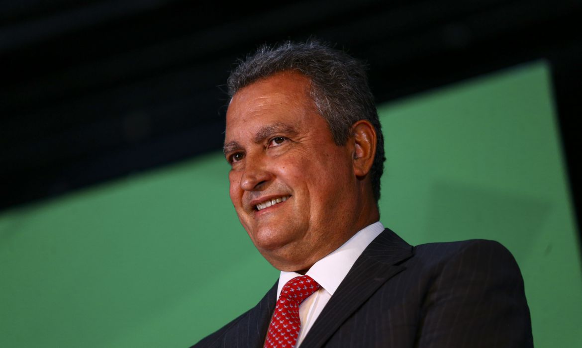 No momento você está vendo Rui Costa expõe indicadores críticos da educação em Salvador e cobra comprometimento da gestão municipal