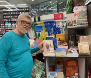 TRÊS LIVROS DE TASSO FRANCO À VENDA NA ALAMEDA DOS AUTORES BAIANOS NA ESCARIZ