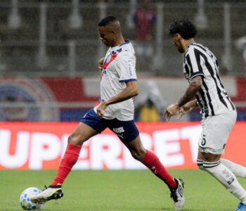 Bahia vence Botafogo no sufoco e volta a recuperar posições