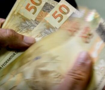 Caixa começa a pagar Bolsa Família de maio