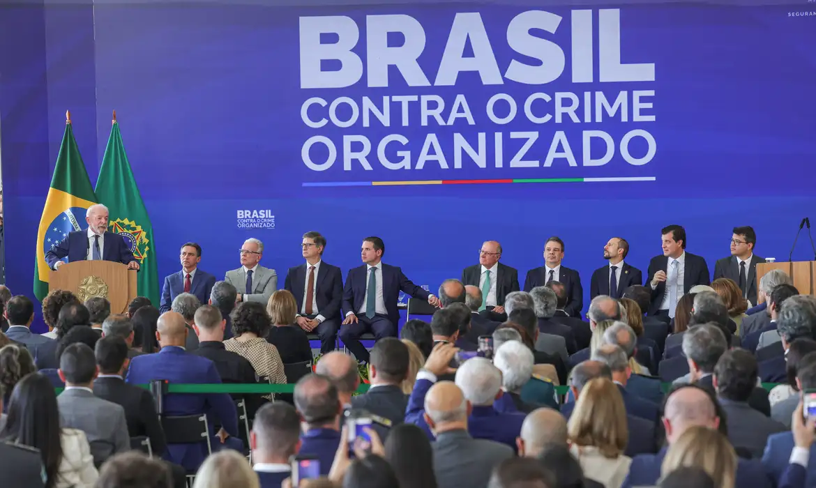 No momento você está vendo Saiba como vai funcionar programa federal contra o crime organizado