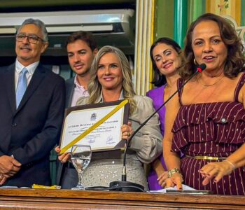 Aladilce: “Ivana Bastos, nova cidadã de Salvador, é referência de mulher na política”