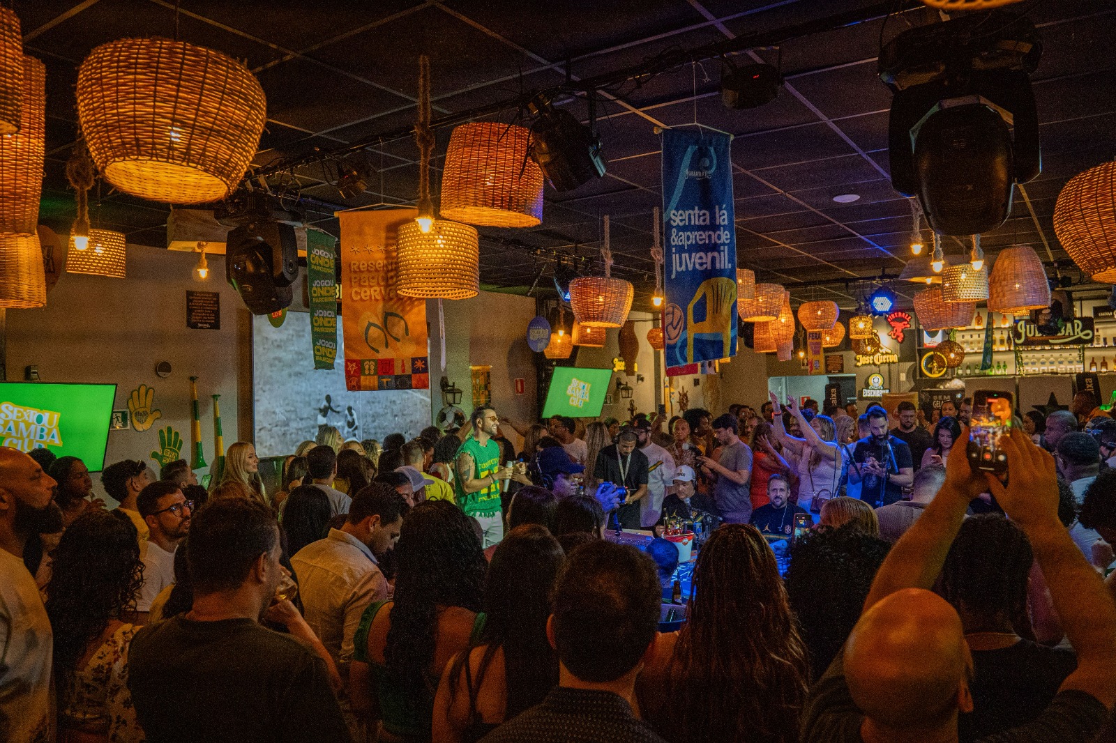 No momento você está vendo Em clima de Copa do Mundo, boteco de samba lança audiovisual temático nesta sexta-feira