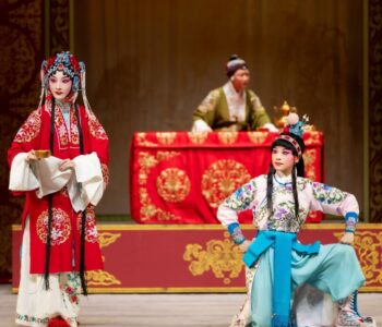 Ópera de Pequim apresenta espetáculo clássico do teatro musical chinês em Salvador