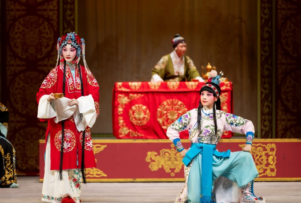 No momento você está vendo Ópera de Pequim apresenta espetáculo clássico do teatro musical chinês em Salvador