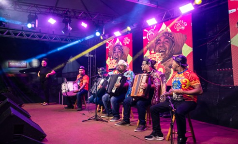 No momento você está vendo Canta Luiz nas Escolas: música e poesia celebram o legado de Gonzagão
