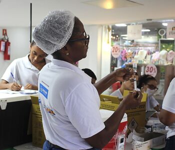 Prefeitura abre sala exclusiva de vacinação contra gripe no Salvador Norte Shopping