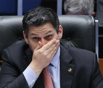 Alcolumbre mantém silêncio sobre 6×1 e oposição tenta preservar escala