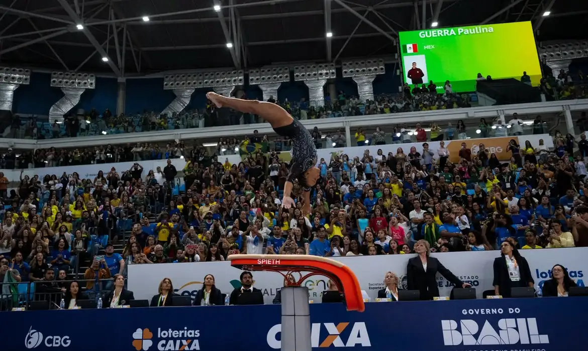 No momento você está vendo Brasil garante seleções da ginástica artística no Mundial da Holanda