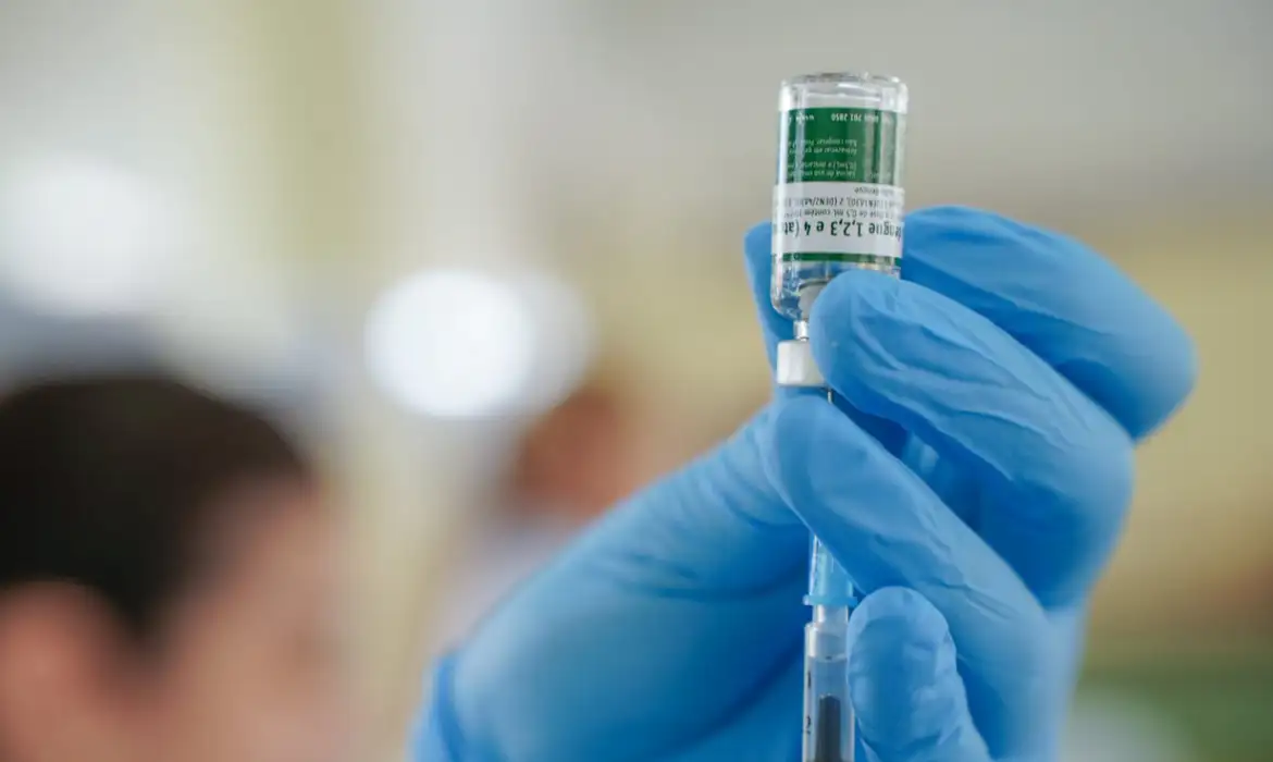 No momento você está vendo Dengue: Anvisa cria grupo para avaliar segurança da vacina do Butantan