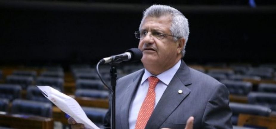 No momento você está vendo Deputado afirma que ACM Neto e Bruno Reis transformaram Salvador em cidade de propaganda