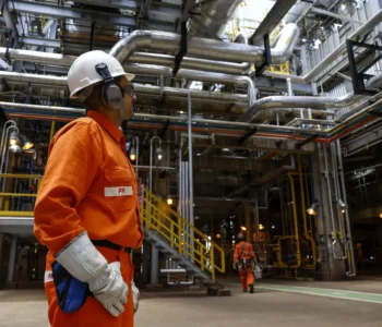 Economia brasileira cresceu 0,1% em abril, estima prévia da FGV
