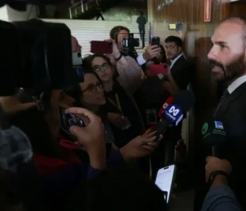 STF condena Eduardo Bolsonaro a inelegibilidade e a 4 anos de prisão