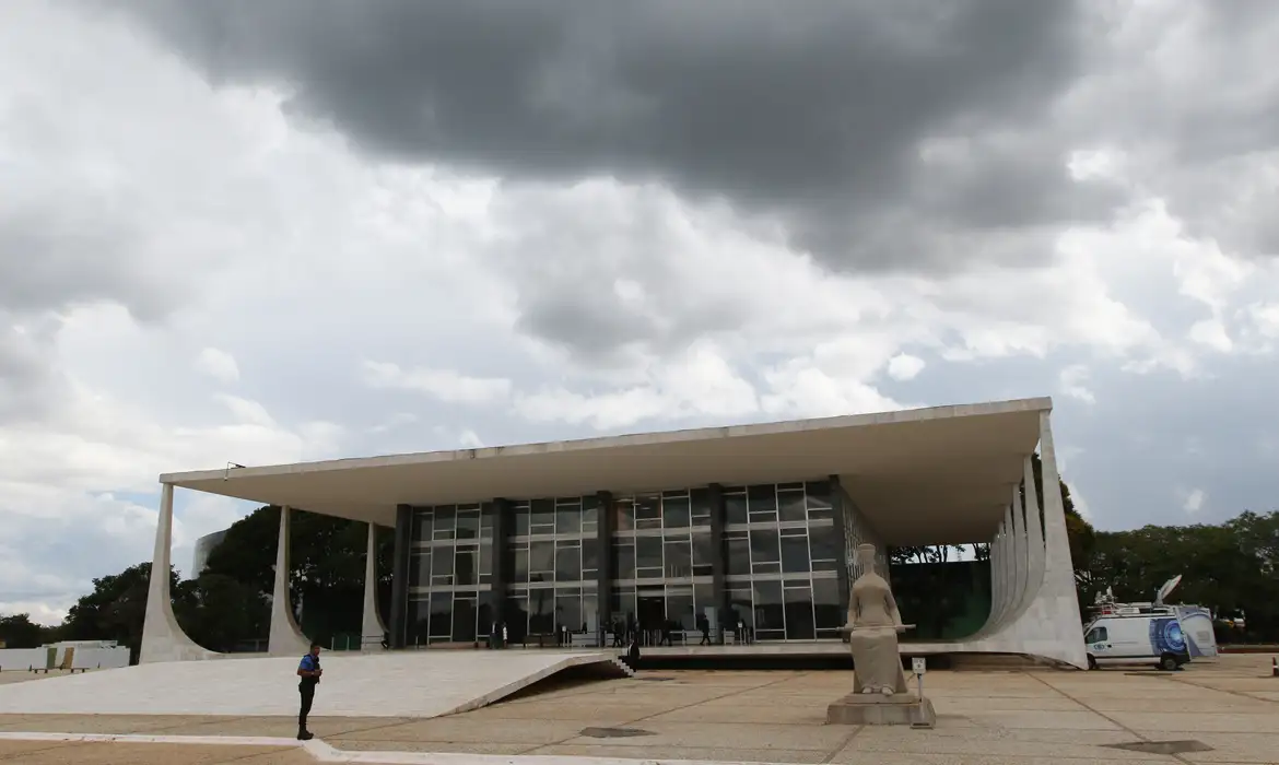 No momento você está vendo Tarifaço: STF libera julgamento do processo contra Eduardo Bolsonaro