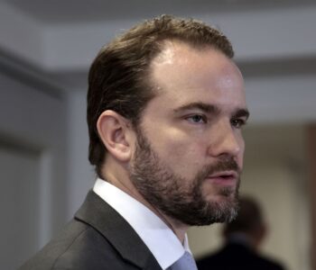 Novo Desenrola já beneficiou 6 milhões de pessoas, diz Dario Durigan