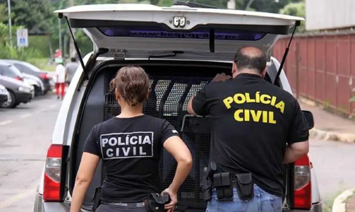 No momento você está vendo Polícia abre inquérito sobre arma apreendida atribuída a Bolsonaro