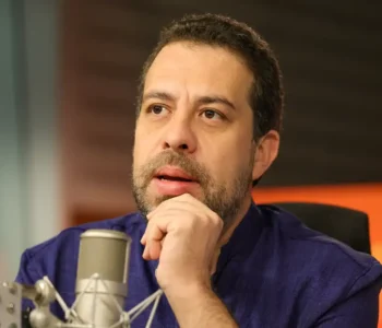 Boulos critica lobbies contra o fim da escala 6 por 1 e o Move Brasil